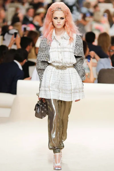 Look 1